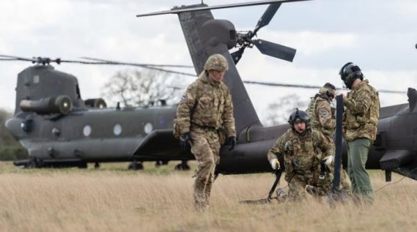 Elicoptere Apache, Wildcat și Chinook ale Marii Britanii vor participa la exercițiul Defender Europe