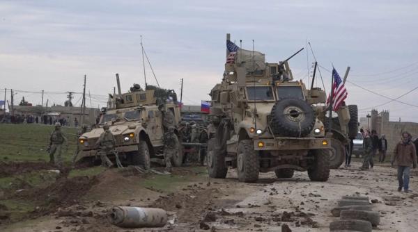 Siria: Vehicul de patrulare rus, implicat într-un incident rutier cu un convoi militar american (Video)