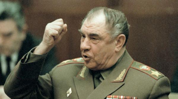 A murit Dmitri Iazov, ultimul mareșal al URSS, arestat după Puciul din August împotriva lui Gorbaciov