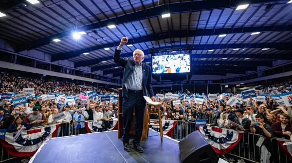 Bernie Sanders, favorit să îl înfrunte pe Trump, atacat după ce l-a apărat pe Fidel Castro