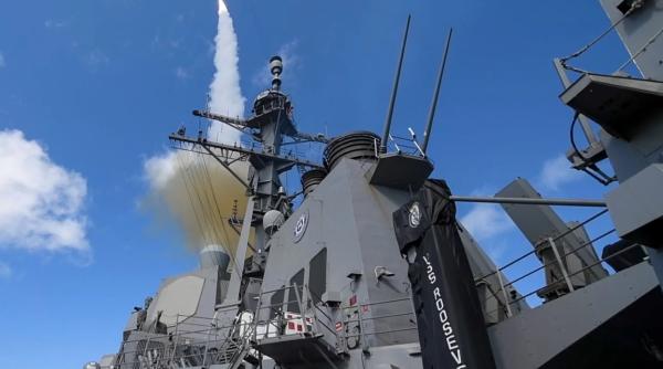 US Navy a testat noua rachetă SM-2 Block IIIB