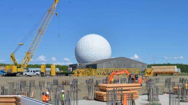 Cel mai mare radar împotriva rachetelor balistice începe să prindă contur