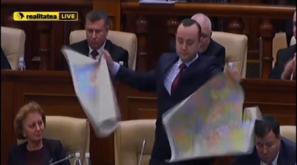 Hrițuc: Sunt sigur că socialiștii moldoveni nu vor rupe cutiile cu medicamente, așa cum au rupt harta României