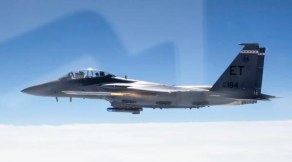 US Air Force a a efectuat un nou test cu racheta AMRAAM