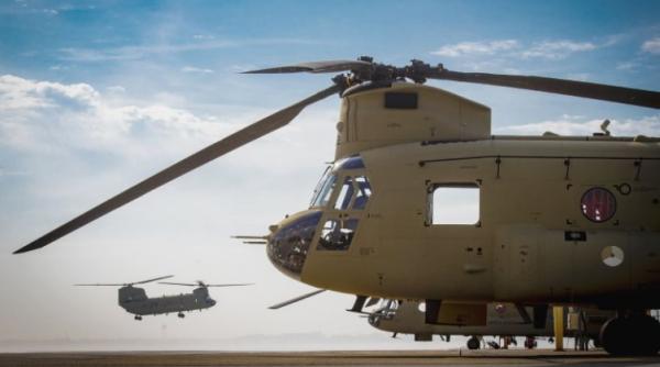 Olanda a primit primul elicopter nou CH-47F Chinook