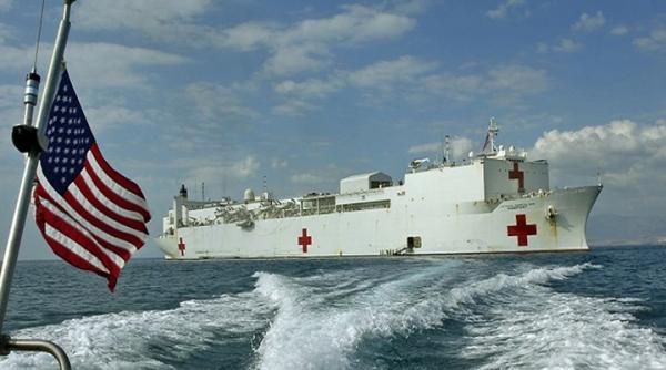 Nava spital USNS Comfort preia pacienți bolnavi, dar nu va primi infectați cu COVID-19
