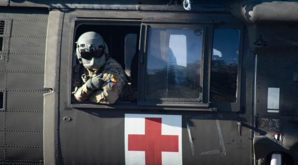 Inginerii militari sprijină medicii în efortul de a combate COVID-19