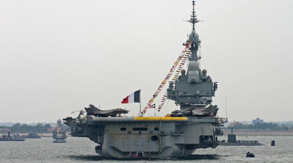 Suspiciune inexplicabilă de Covid-19 la bordul portavionului francez Charles de Gaulle