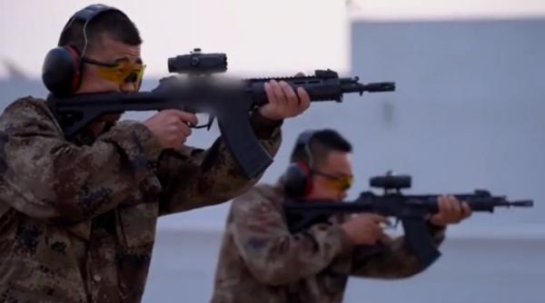 Militarii chinezi testează noua pușcă de asalt QBZ-191 (Video)