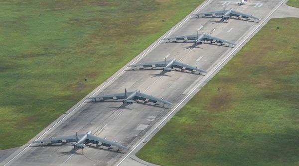 Statele Unite şi-au retras bombardierele strategice B-52 din Guam (Video)