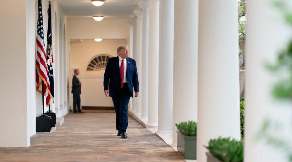 Stânga democrată îl acuză pe Trump de 'crime de război' în gestionarea pandemiei de COVID-19