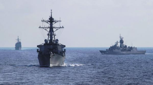 Royal Australian Navy s-a alăturat exercițiilor US Navy din Marea Chinei de Sud