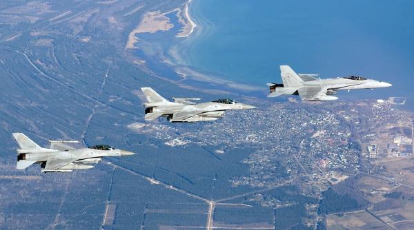 Amplu exercițiu aerian NATO în Marea Baltică. Rușii au fost în zonă