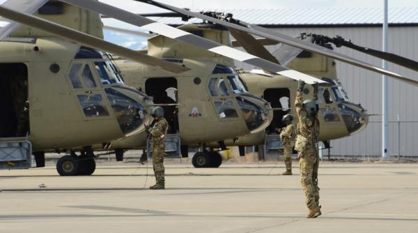 SUA trimit în Afganistan elicoptere CH-47 Chinook 