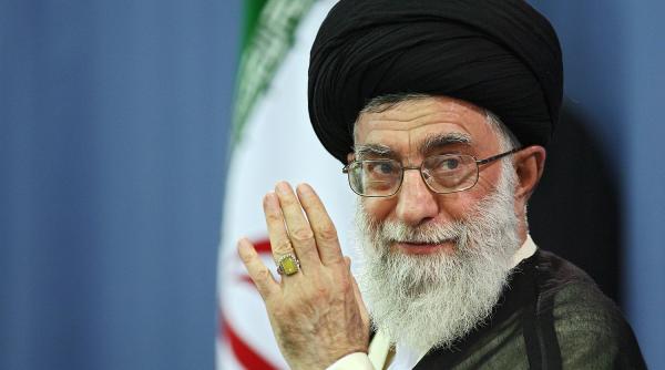 Ayatollahul Ali Khamenei afirmă că SUA vor fi "expulzate" din Irak şi Siria