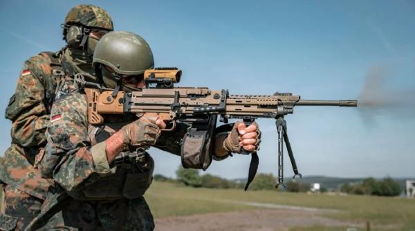Germania testează noua mitralieră MG4 A3