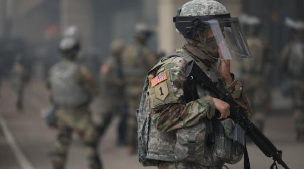 Pentagonul a deplasat circa 1.600 de soldaţi în regiunea capitalei federale Washington