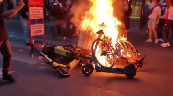 Poliția a intervenit în forță pentru a dispersa manifestanții la Paris - Video