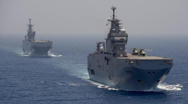 Rușii reacționează după acuzele de 'clonare' a navelor portelicopter franceze Mistral