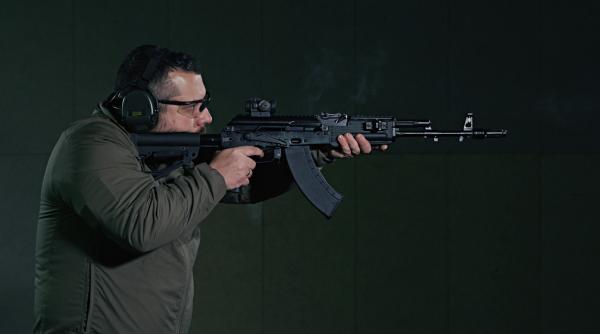 India și Rusia întâmpină noi dificultăți în producerea armelor de asalt AK-203 pentru Armata indiană