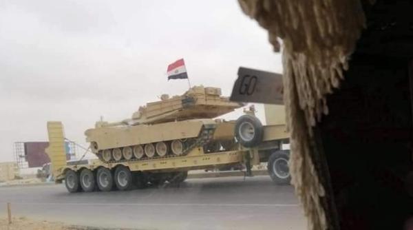 Egiptul a trimis tancuri Abrams și elicopterele de atac la granița cu Libia (Video)