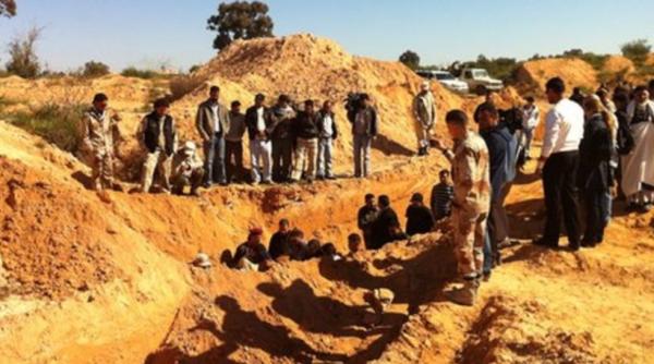 Peste o sută de cadavre au fost descoperite în gropile comune din Tarhuna