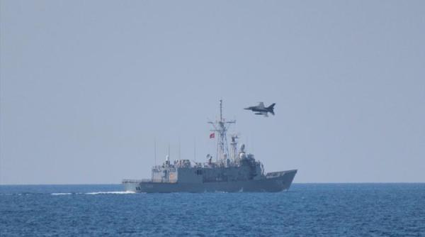 Turcia, demonstrație de forță în Mediterană cu nave de război și avioane de vânătoare