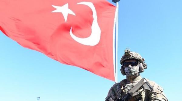 Franța acuză Turcia că instrumentalizează NATO