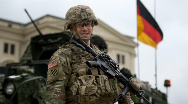 Reducerea prezenţei militare americane în Germania | Ambasadorul SUA la NATO: Să nu credeți că plecăm din Europa sau din Germania