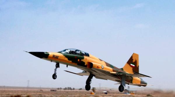 Forțele Aeriene din Iran au primit avioane Kowsar, fabricate indigen