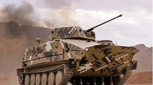 Iranul a prezentat noi arme dezvoltate intern