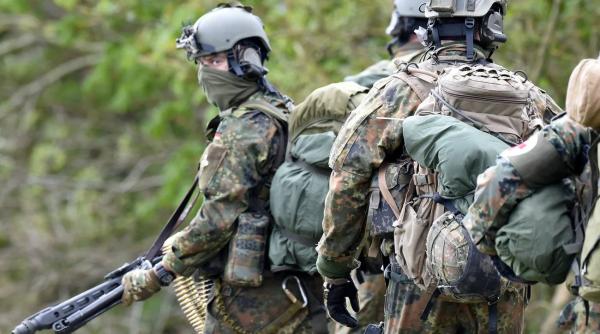 Ministrul german al apărării: Unitatea militară de elită KSK va fi parţial dizolvată. Legături cu extrema dreaptă