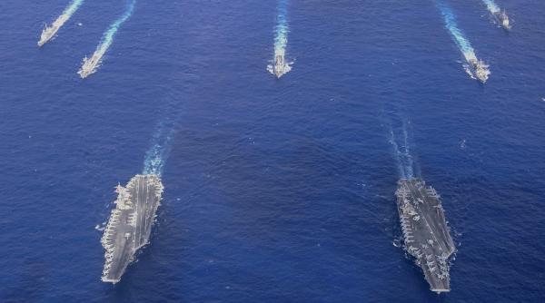 Demonstraţie de forţă a Statelor Unite. US Navy a trimis două portavioane americane în Marea Chinei de Sud