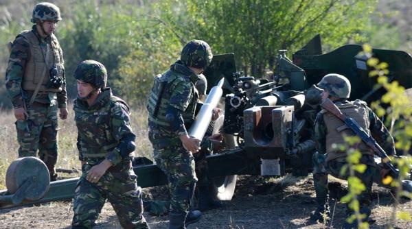 Militarii din R. Moldova şi România se antrenează împreună la poligonul de la Smârdan