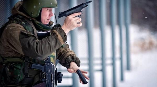 Estonia denunţă 'agresiunea continuă a Rusiei' şi ajută Armata Ucrainei cu mii de pistoale Makarov