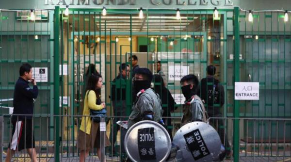 Opoziţia din Hong Kong organizează alegeri primare, umbrite de legea securităţii