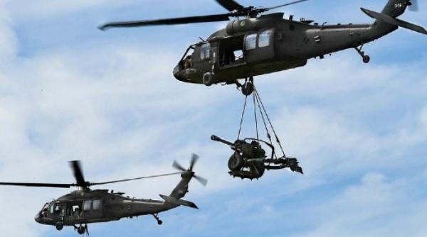 Întărirea frontierei estice a NATO. Zece elicoptere americane Black Hawk sunt aşteptate în Letonia