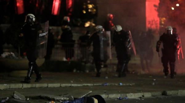 Vucic nu crede în implicarea Rusiei în violențele din Serbia. Președintele sârb spune că nu e nicio diferență între media rusă și cea din SUA