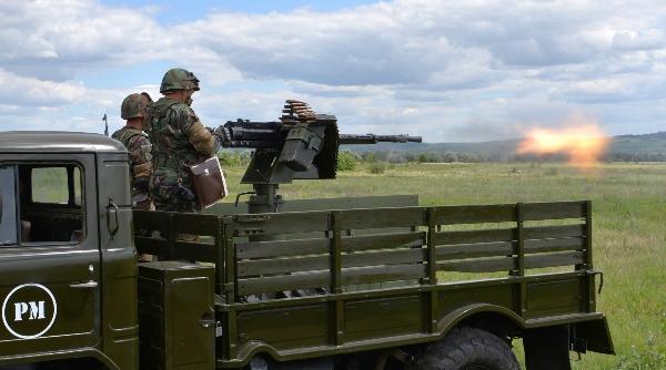 Republica Moldova: Marş al tehnicii militare şi trageri de luptă în garnizoana Bălţi (Video)