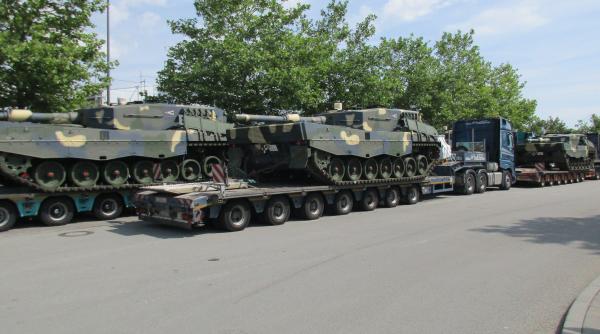 Primele tancuri Leopard 2A4 au ajuns în Ungaria (Foto)
