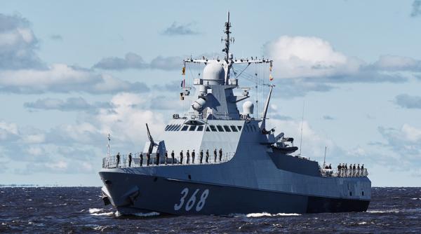 Rusia testează în Marea Neagră o nouă navă purtătoare de rachete de croazieră Kalibr