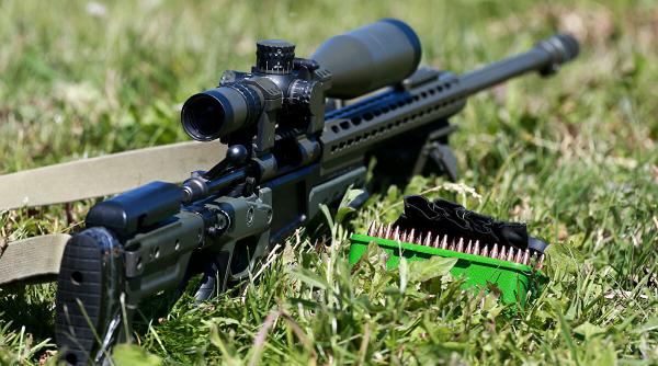 Atașatul militar al Ambasadei Rusiei din Cehia, prins când cumpăra ilegal muniție pentru pușcă cu lunetă