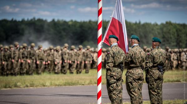 Ministrul adjunct al apărării din Polonia: Monitorizam atent situaţia de la frontiera cu Belarus