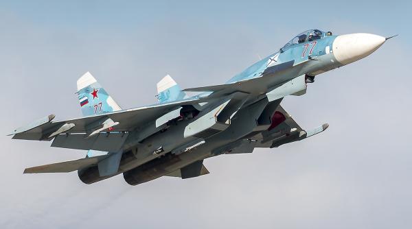 Un Su-27 a interceptat aeronave ale US Air Force și Royal Air Force deasupra Mării Negre