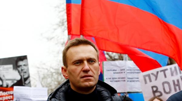 Aleksei Navalnîi, principalul opozant al regimului Putin, internat la terapie intensivă cu suspiciunea de 'otrăvire'