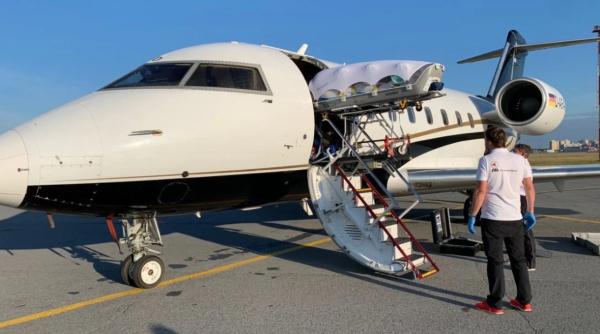 Avionul medical avându-l la bord pe Aleksei Navalnîi a decolat din Siberia cu destinaţia Berlin