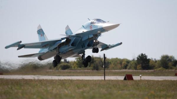 Rusia îşi întăreşte frontiera vestică prin dislocarea unui regiment de aviaţie dotat cu Su-34