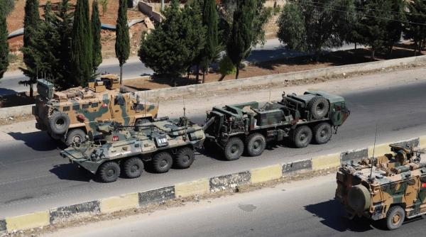 Siria: Un transportor blindat al armatei ruse, avariat după ce a trecut peste un dispozitiv exploziv (Foto)