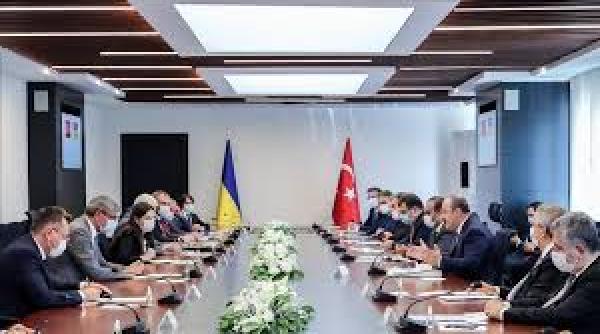 O nouă mutare în jocul de șah de la Marea Neagră. Turcia și Ucraina au semnat un Memorandum de Cooperare în domeniul apărării