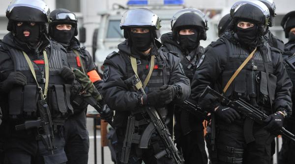 Vladimir Putin a pregătit o forţă rusă de poliţie în sprijinul lui Lukaşenko